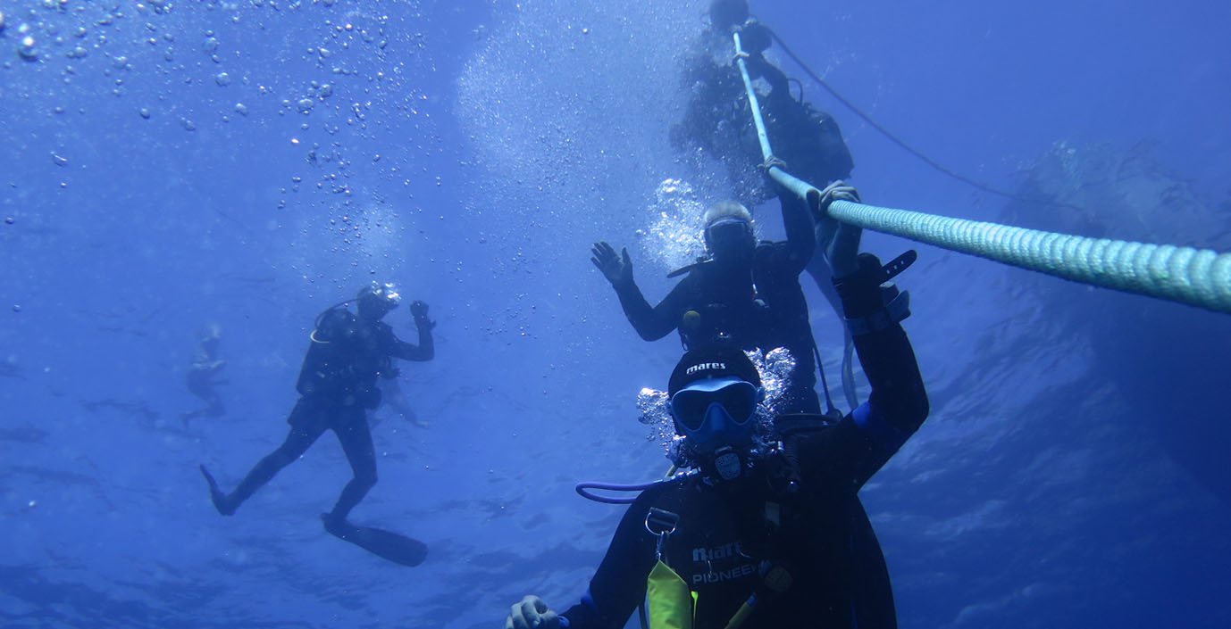 <p>Se stai vivendo un’avventura in barca a vela o stai navigando lungo le splendide coste italiane, in particolare intorno alla Sicilia, il nostro centro immersioni è qui per rendere la tua esperienza ancora più speciale. Che tu abbia noleggiato una barca o organizzato un charter di yacht, possiamo aiutarti a […]</p>
